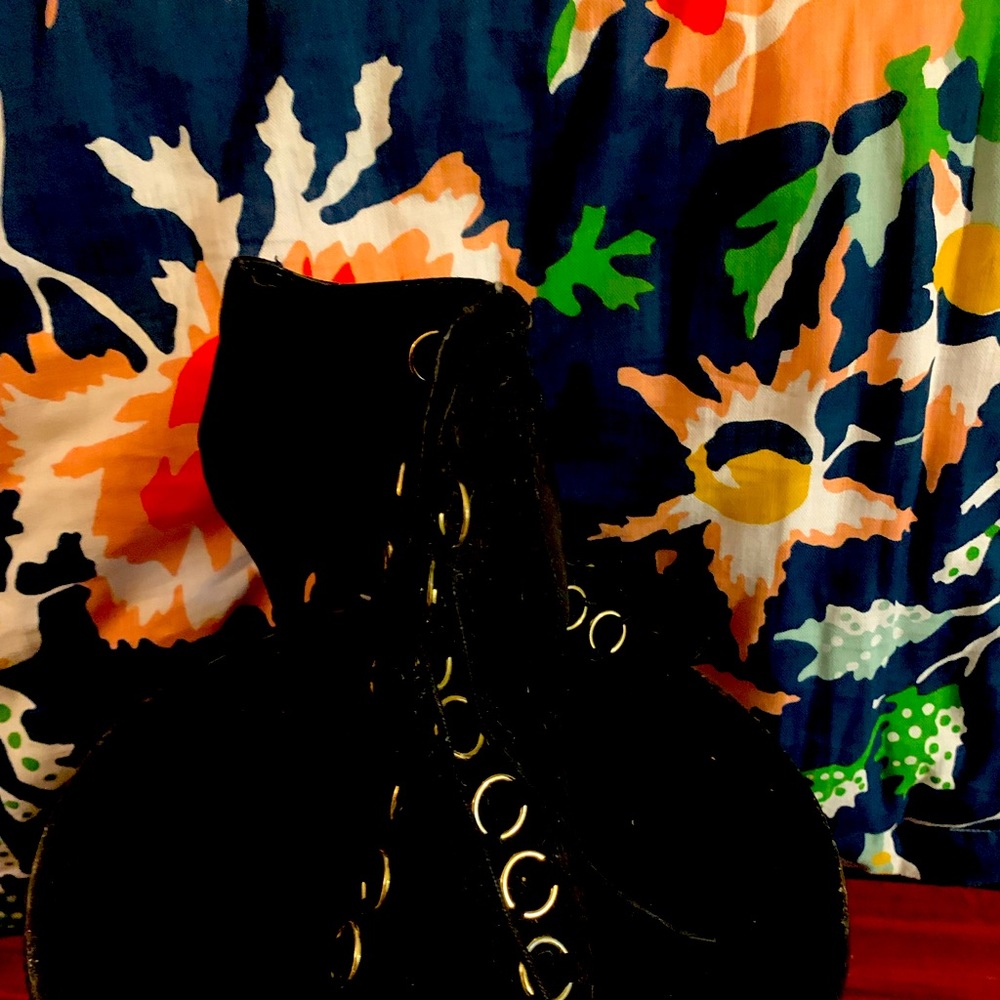 Size 8 Just Fab 4 “ heel booties black suede